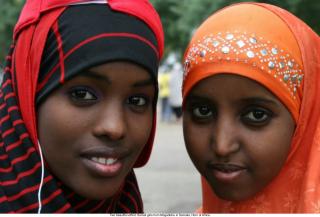Two-beautiful-ethnic-Somali-girls-from-Mogadishu-in-Somalia-Horn-of-Africa.-side